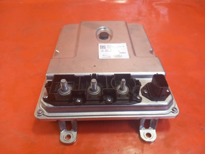 Land Rover Defender L663 3.0 Diesel 2025 Voltage Converter N8B214B227AC A396 - Image 4
