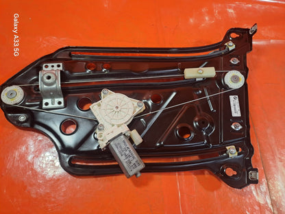 ✅BMW E88 118D M SPORT 2.0 DIESEL 2013 REAR RIGHT WINDOW REGULATOR 7165594 A348 - Image 2