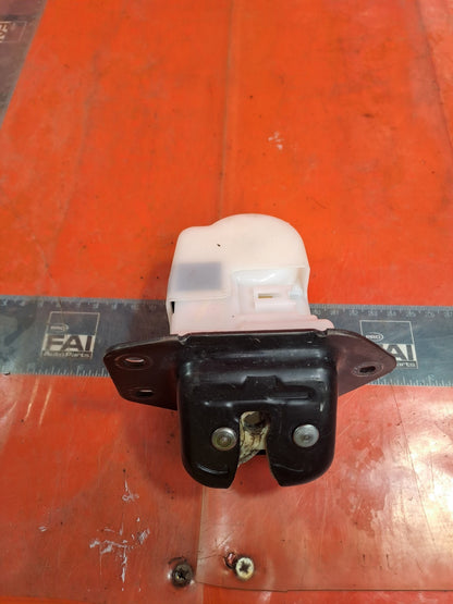 ✅NISSAN JUKE TEKNA 1.5 DIESEL 2017 TAILGATE BOOT LID LOCK CATCH MECHANISM A322 - Image 2