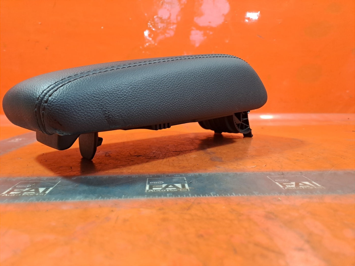 ✅2020 FORD FIESTA ACTIVE 1.0P CENTRE CONSOLE ARMREST H1BB-A045A07-BF A247 - Image 9