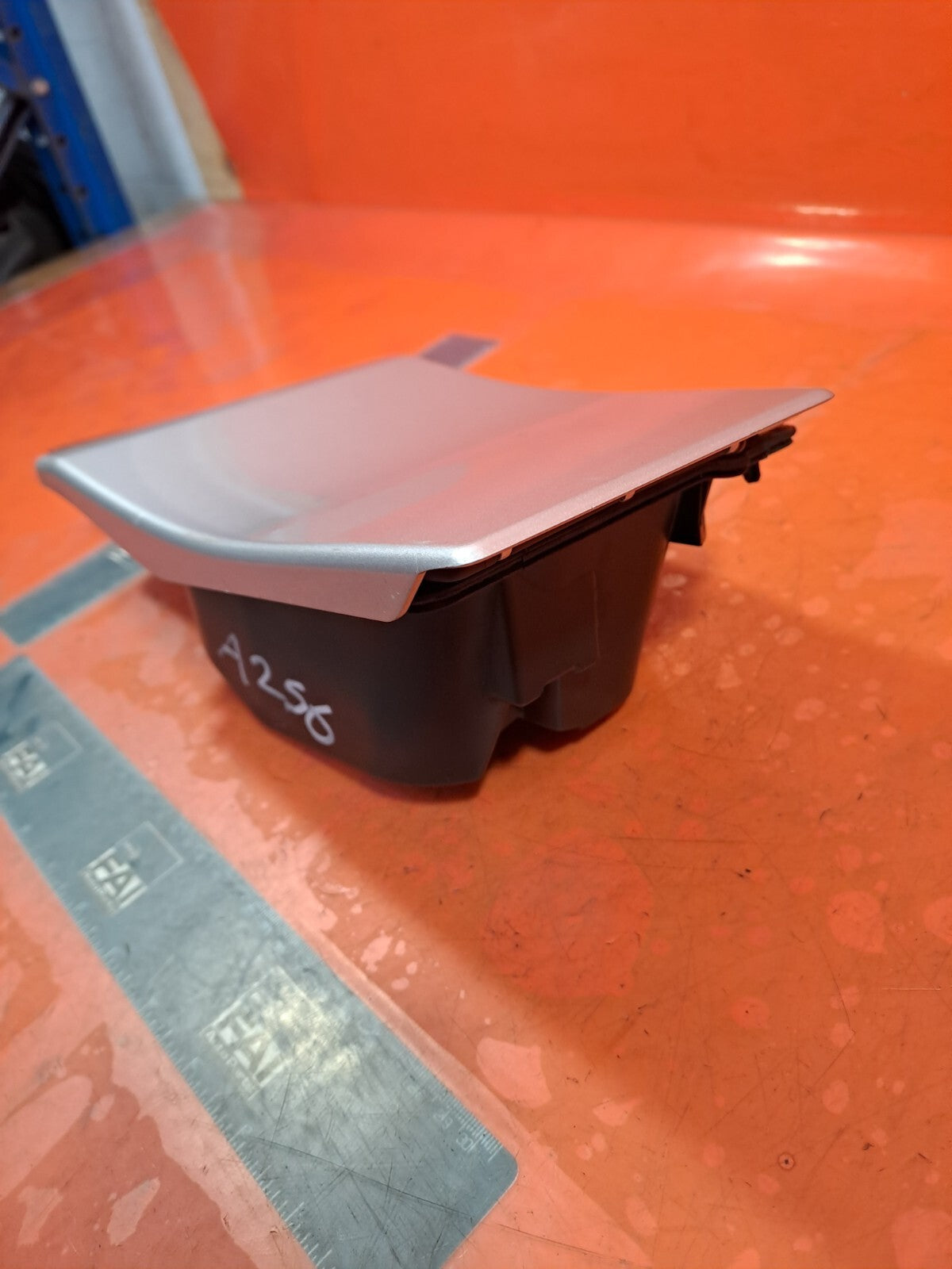 ✅Renault Trafic III 2016 1.6 Diesel FUEL FILLER FLAP COVER 93457385 93457834 - Image 8