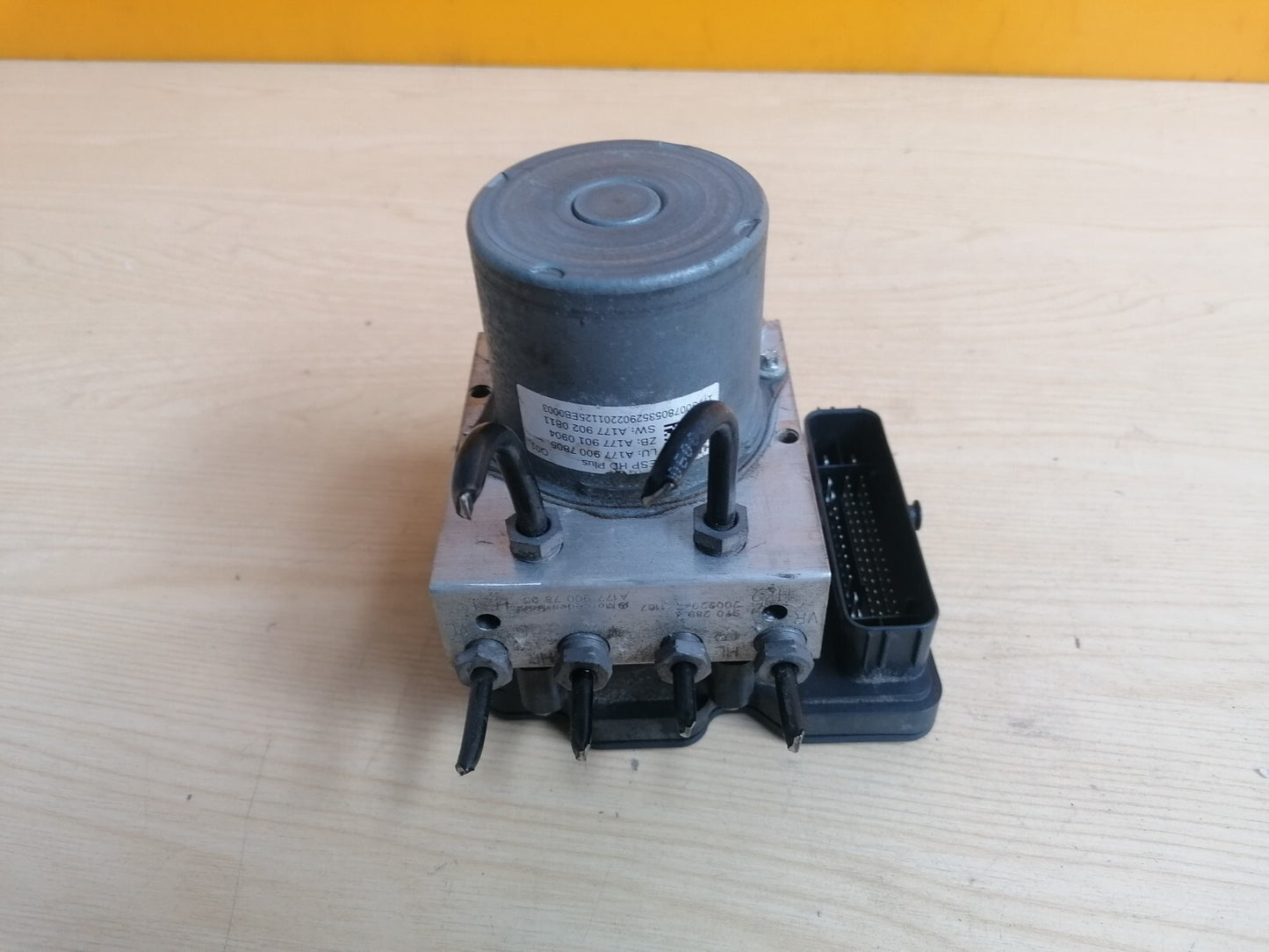 ✅2020 MERCEDES A CLASS W177 1.3P ABS PUMP CONTROL MODULE A1779007805 A050 - Image 4