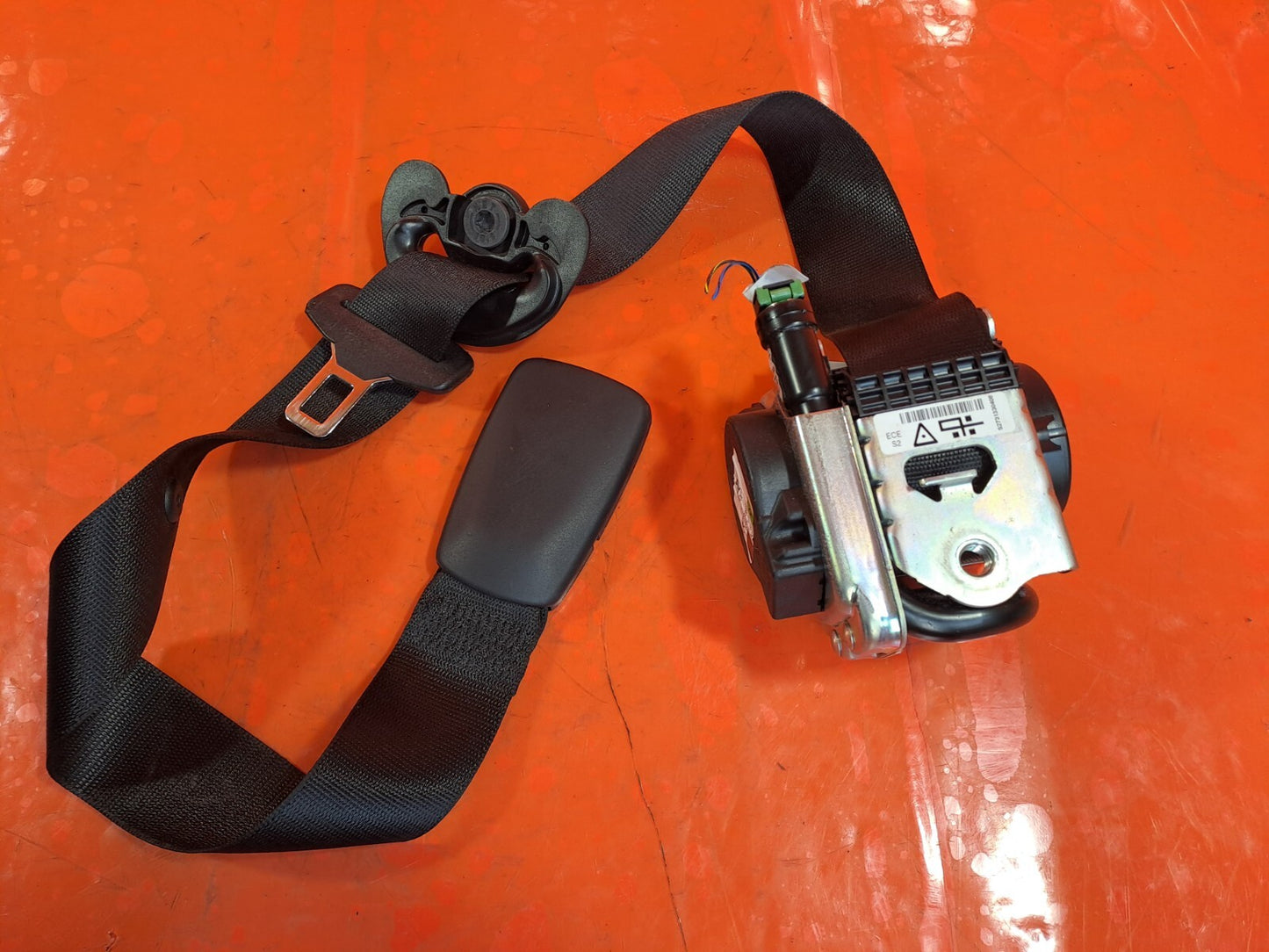 ✅2017 BMW 2 SERIES F45 SEAT BELT FRONT RIGHT 7313304 + WARRANTY A231 - Image 4