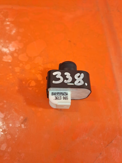 ✅AUDI A3 1.6 DIESEL 2013 ELECTRIC WING MIRROR SWITCH 8V0959565A Warranty A338 - Image 4