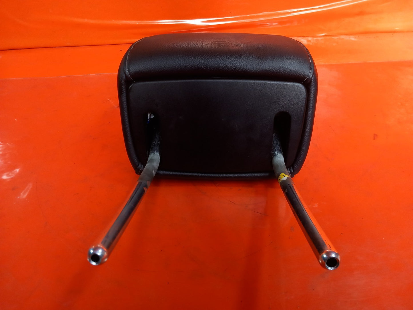 Ford B-Max Titanium 1.0 Petrol 2014 Front Headrest Warranty A285 - Image 2