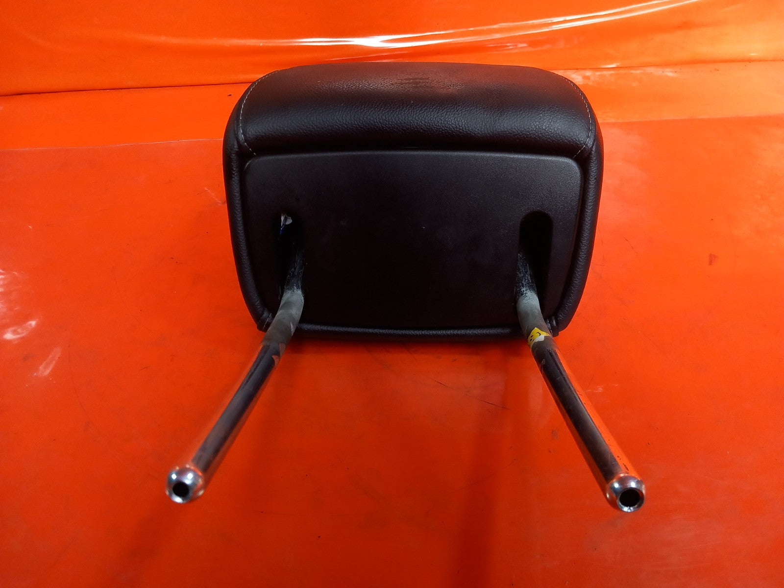 Ford B-Max Titanium 1.0 Petrol 2014 Front Headrest Warranty A285 - Image 2