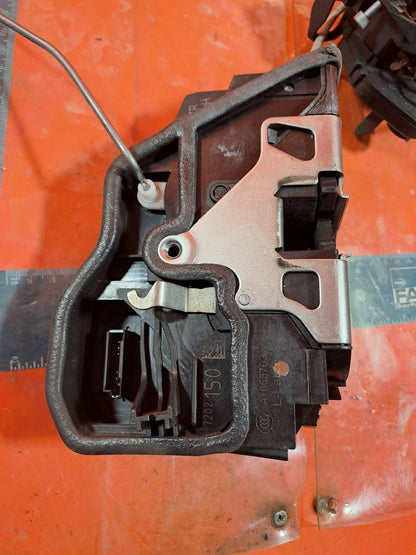 ✅2015 BMW 2 SERIES F22 M SPORT DOOR LOCK FRONT RIGHT 7202150 + WARRANTY - Image 9