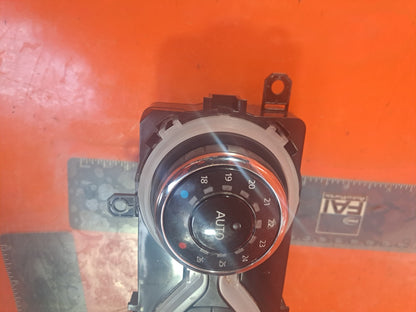 ✅RENAULT ZOE DYNAMIQUE 2015 A/C HEATER CLIMATE CONTROL PANEL 275107386R A317 - Image 7