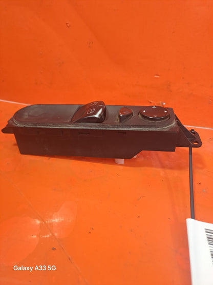 ✅Volkswagen Crafter CR35 2015 2.0 Diesel FRONT RIGHT DOOR WINDOW SWITCHES A275 - Image 4