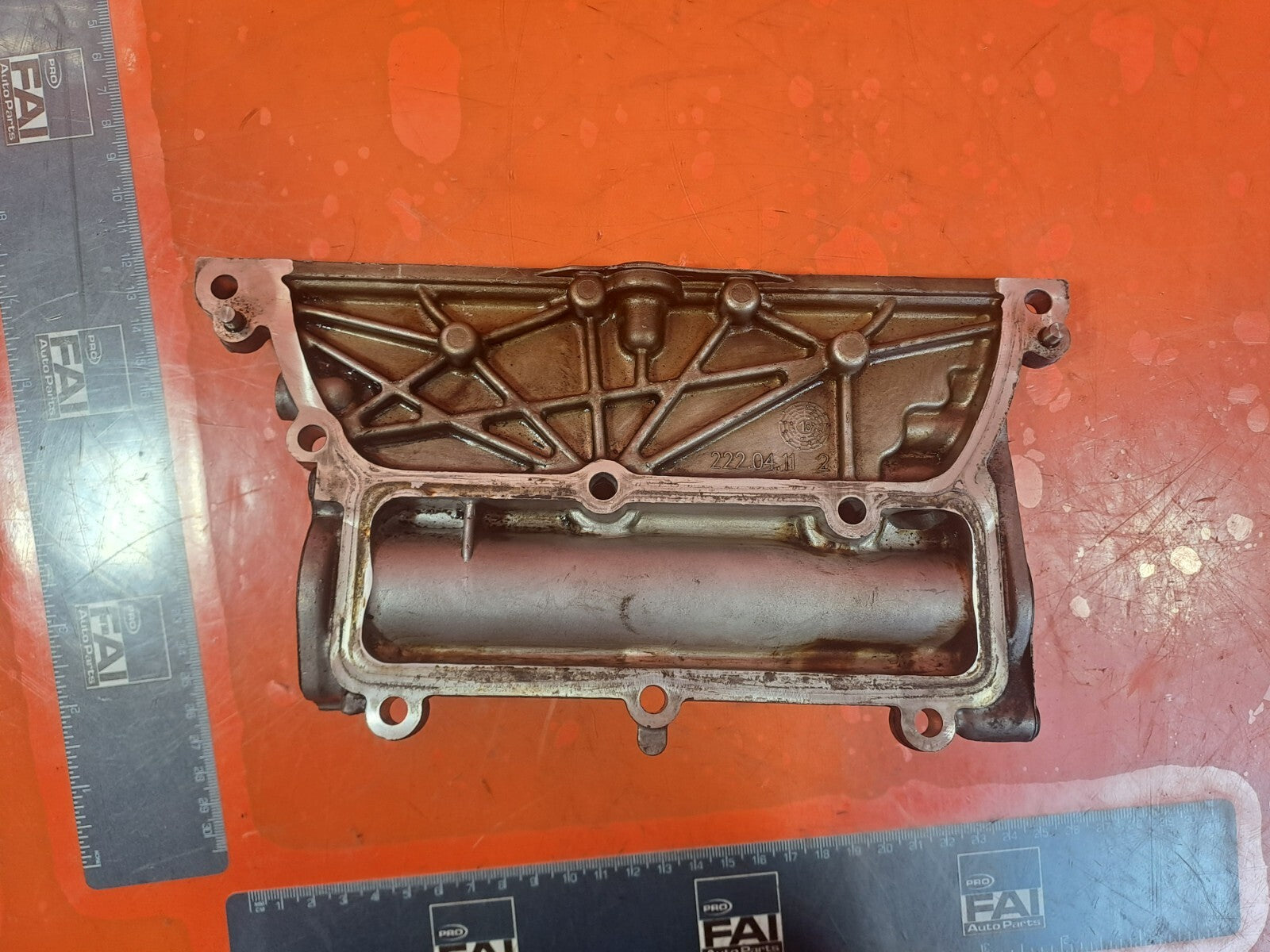 ✅2013 Mercedes E Class W212 AMG Sport Cylinder Head End Plate A6510150601 A141 - Image 6