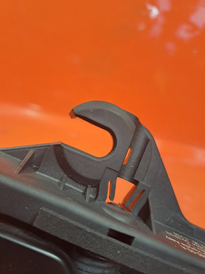 2024 TESLA MODEL 3 LONG REAR RIGHT EXTERIOR DOOR HANDLE 1780885-00-A A207 - Image 7