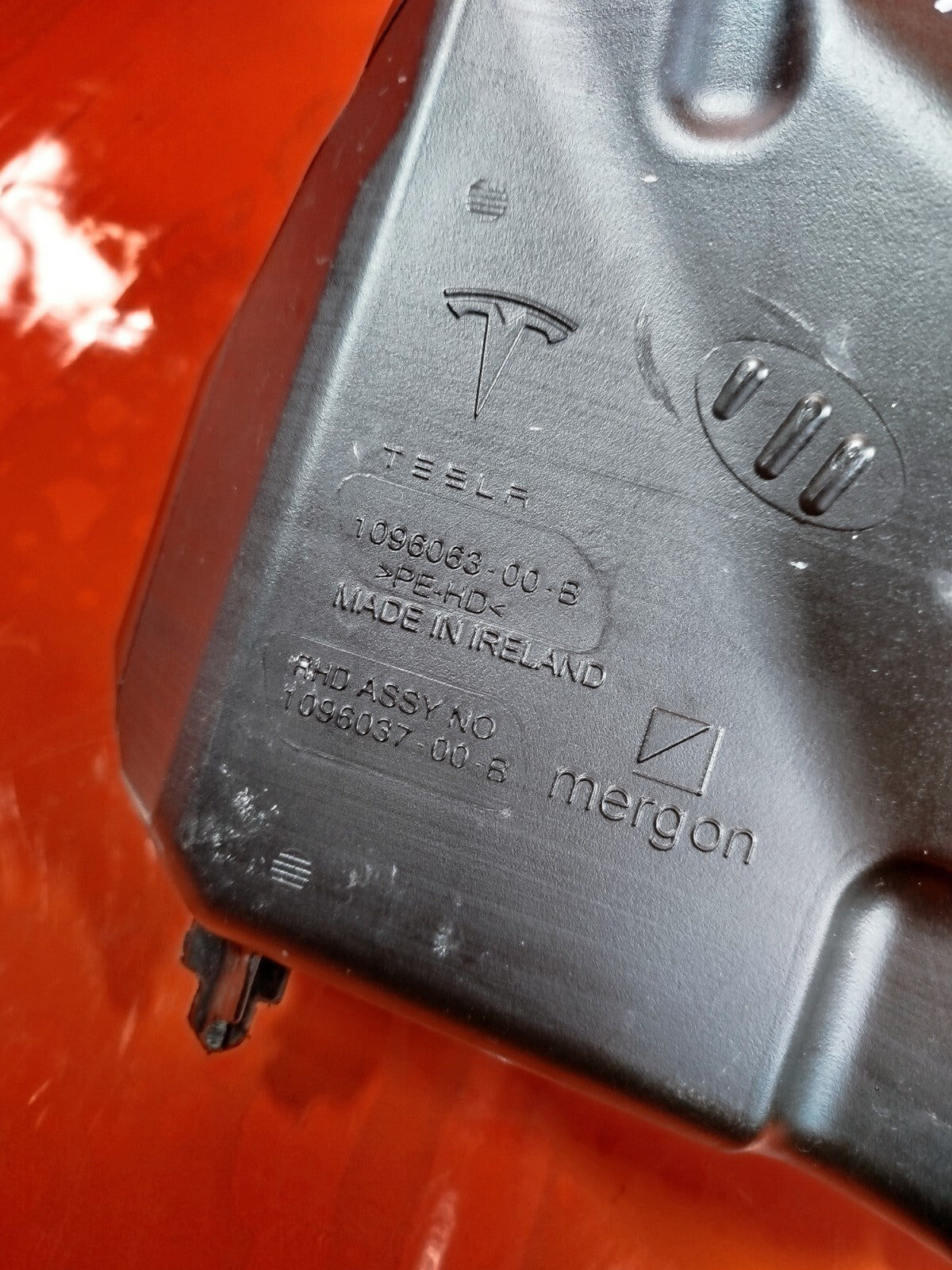 ✅2020 TESLA MODEL 3 WINDSCREEN WASHER BOTTLE TANK 1096063-00-B + WARRANTY A262 - Image 12