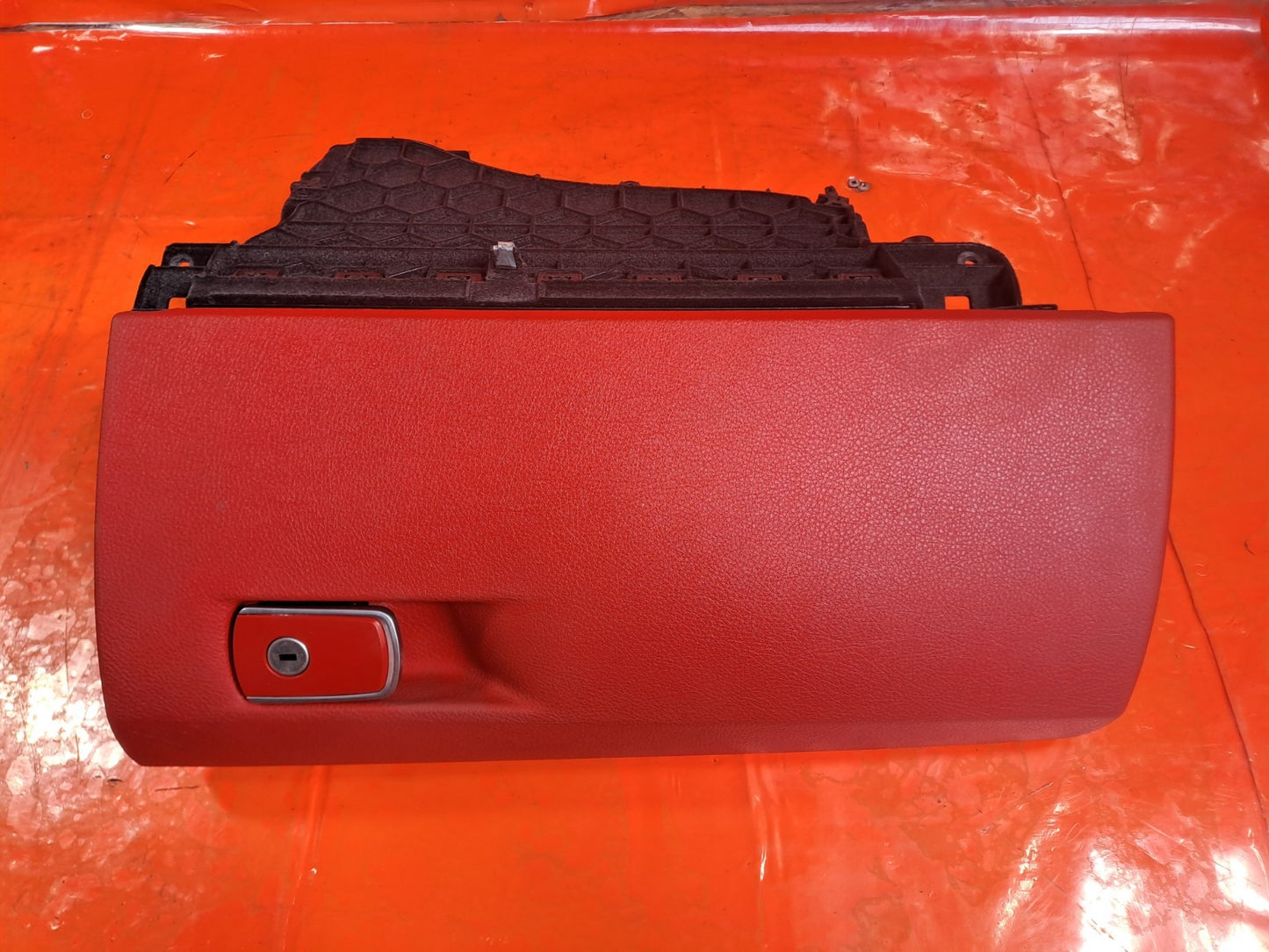 ✅2015 BMW 4 SERIES F33 M SPORT GLOVE BOX STORAGE COMPARTMENT 9227250 A367 - Image 8