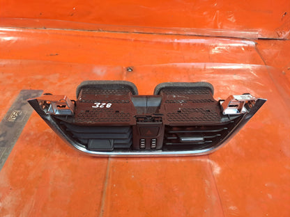 ✅2023 FORD PUMA TITANIUM DASHBOARD CENTRE AIR VENT GRILL H1BB-19K617 + WARRANTY - Image 1