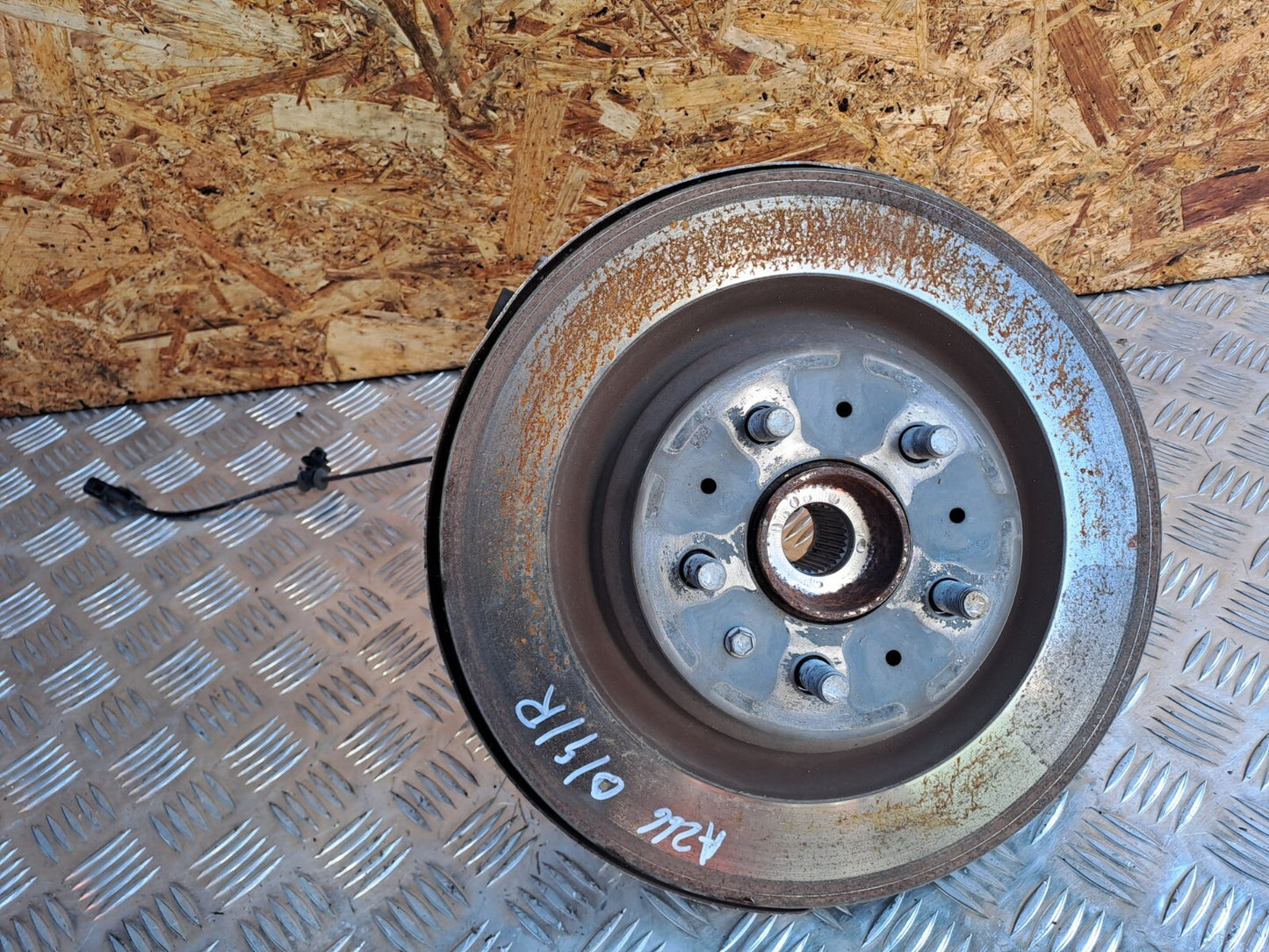 ✅2020 TESLA MODEL 3 REAR RIGHT WHEEL HUB 1044416-00-G + WARRANTY A266 - Image 1