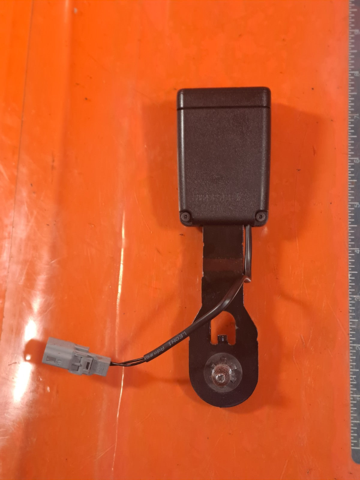 ✅RENAULT ZOE DYNAMIQUE 2015 FRONT LEFT SEAT BELT BUCKLE 888428542R A317 - Image 1