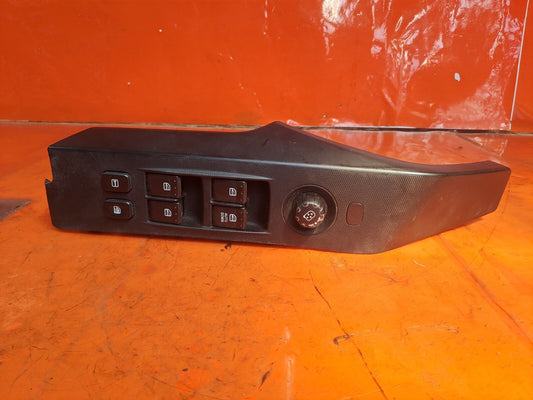 ✅Ssangyong Korando S 2013 2.0 Diesel FRONT RIGHT ELECTRIC WINDOW SWITCH Warranty - Image 1