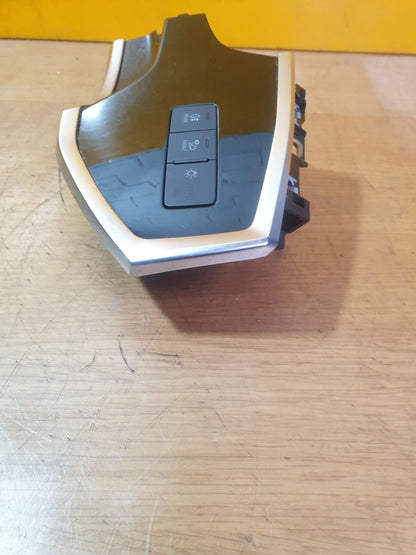 ✅2020 AUDI Q3 S LINE 1.5P HEADLIGHT CONTROL SWITCH WITH SURROUND 83C853190A A198 - Image 3
