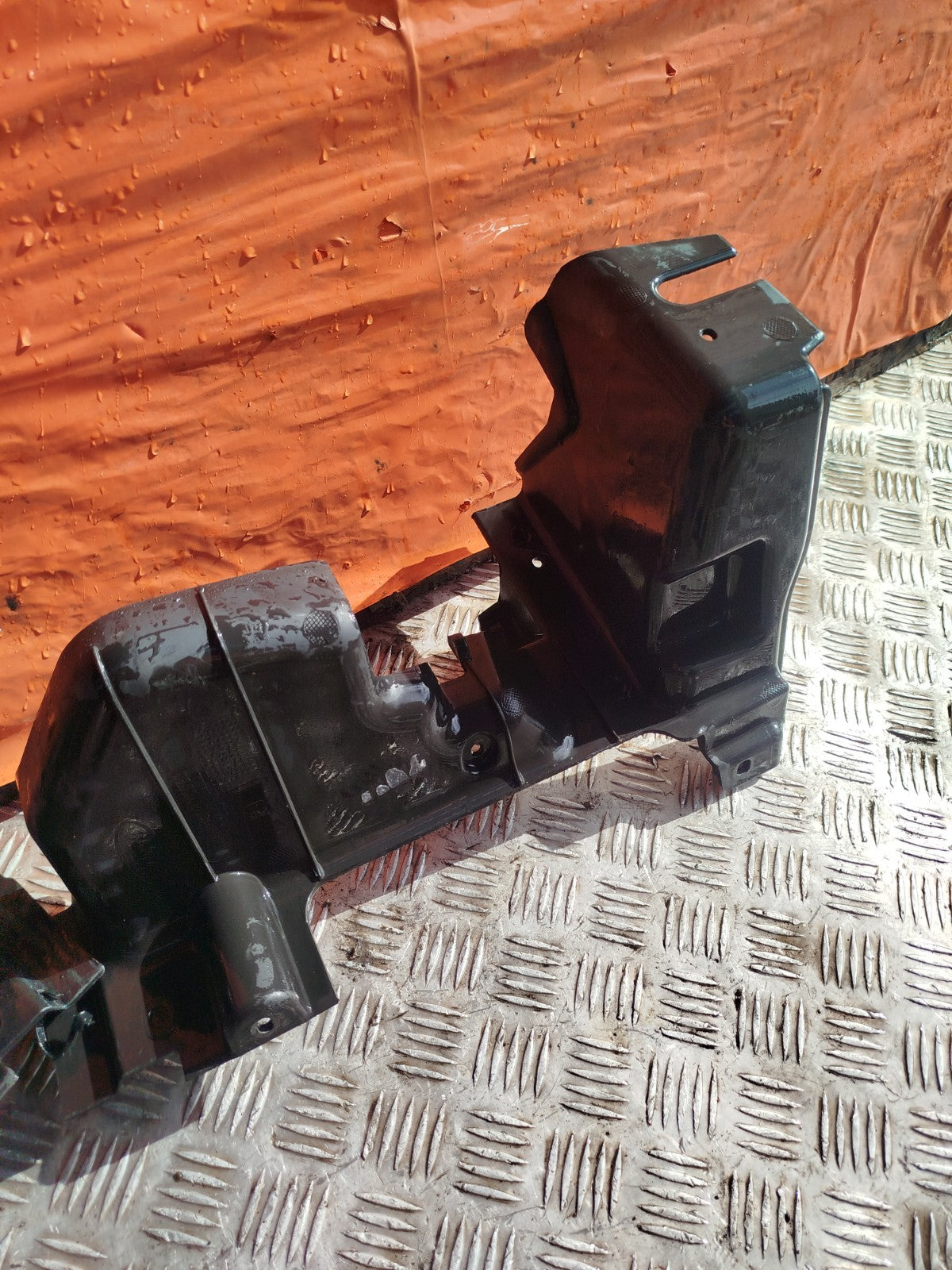 2017 Ford Ranger Wildtrak Front Intercooler Air Duct Pair EB3B-8311 A401 - Image 8