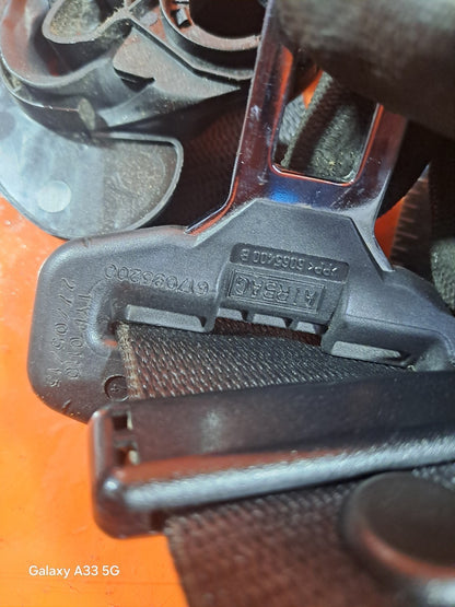 ✅MINI COUNTRYMAN ONE D MK3 1.6 DIESEL 2013 FRONT LEFT & RIGHT SEAT BELTS A304 - Image 5