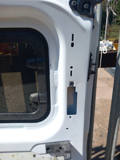 Ford Tourneo Custom 2.0 Diesel 2017 Left Sliding Door Bare White Warranty A359 - Image 12