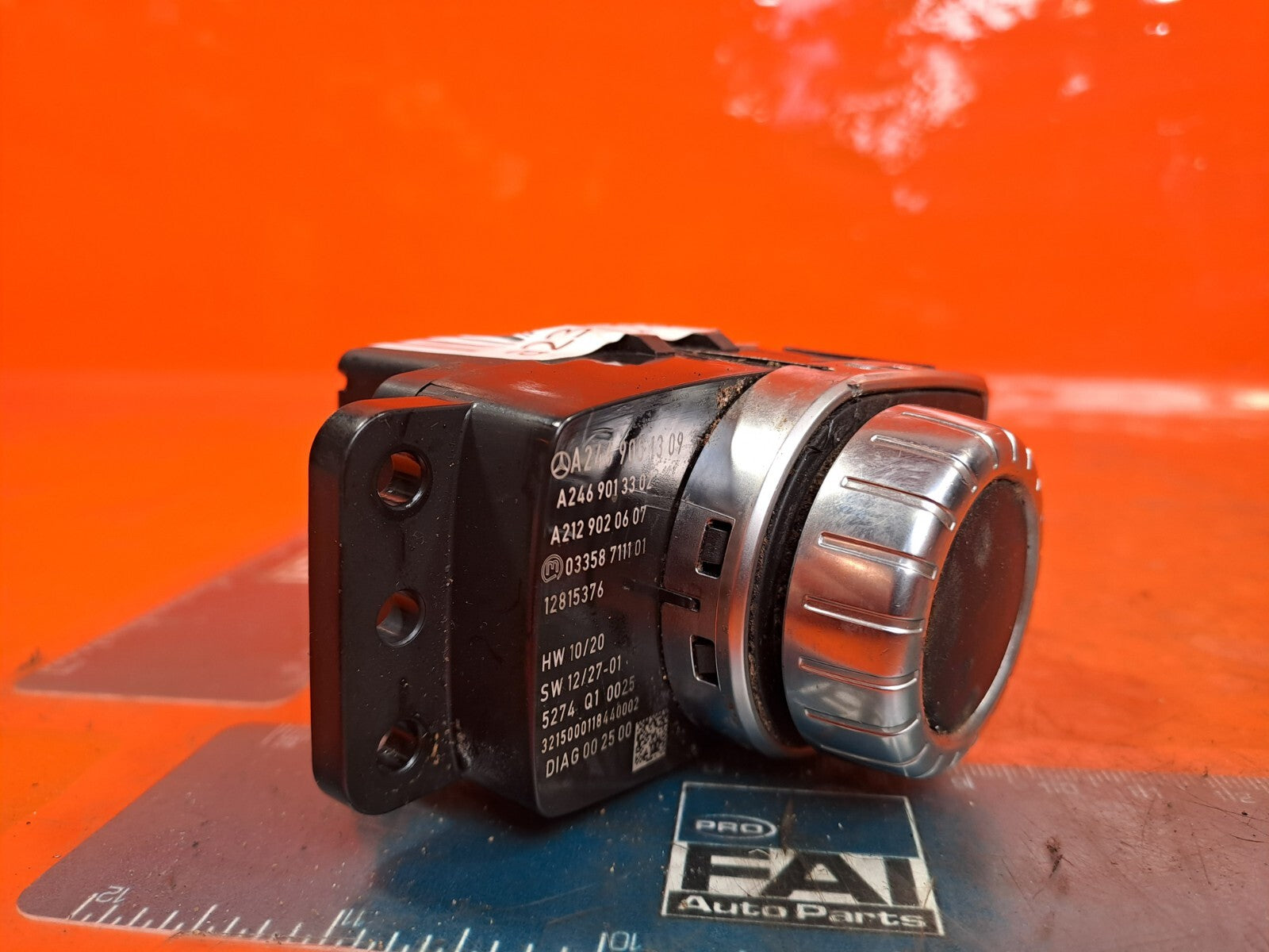 ✅MERCEDES W176 A180 1.5 DIESEL 2015 MULTIMEDIA CONTROL SWITCH BUTTON A2469001309 - Image 3
