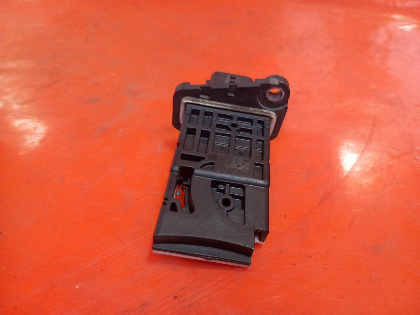 ebay-src:https://i.ebayimg.com/00/s/mtiwmfgxnjaw/z/rx8aaeswkalqgqs1/$_57.jpg