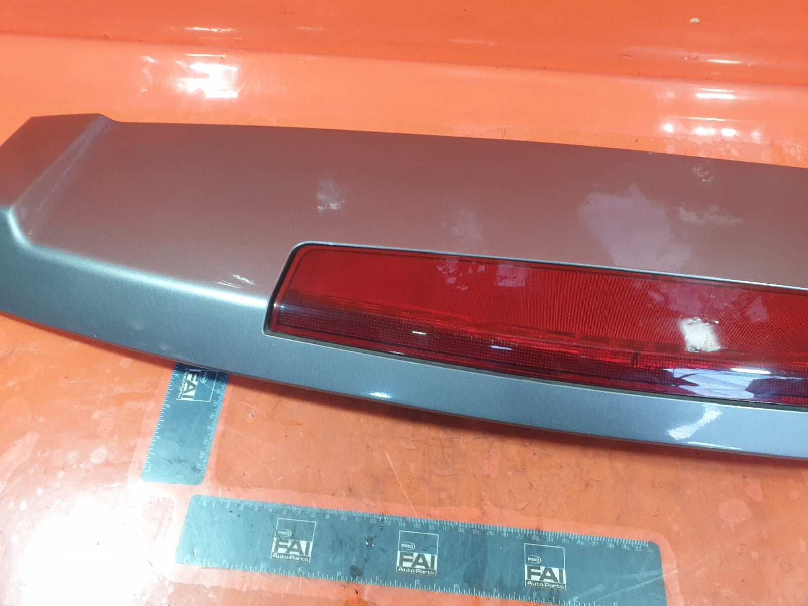 ✅Land Rover Range Rover L322 4.4 Diesel 2011 Rear Tailgate Bootlid Spoiler A243 - Image 9