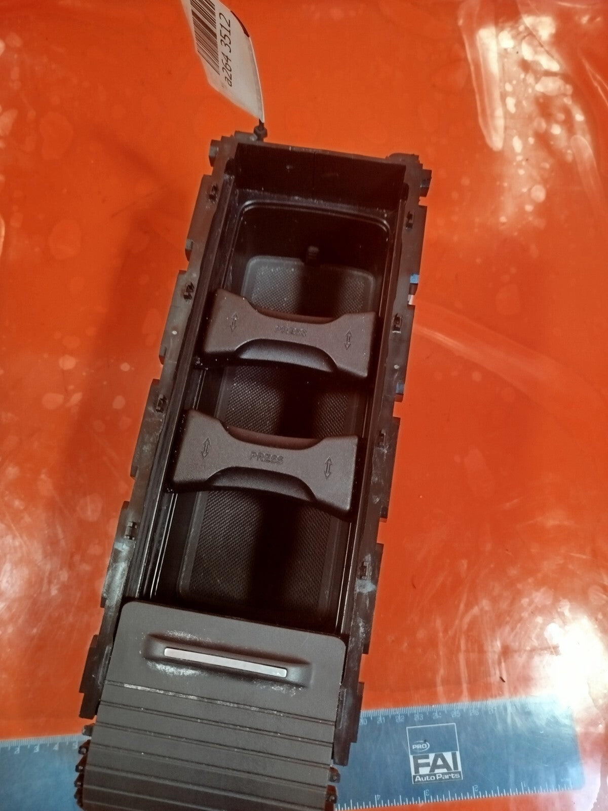 ✅FORD FOCUS ST 2.3 PETROL 2020 FRONT CENTRE CONSOLE STORAGE COMPARTMENT Warranty - Image 6