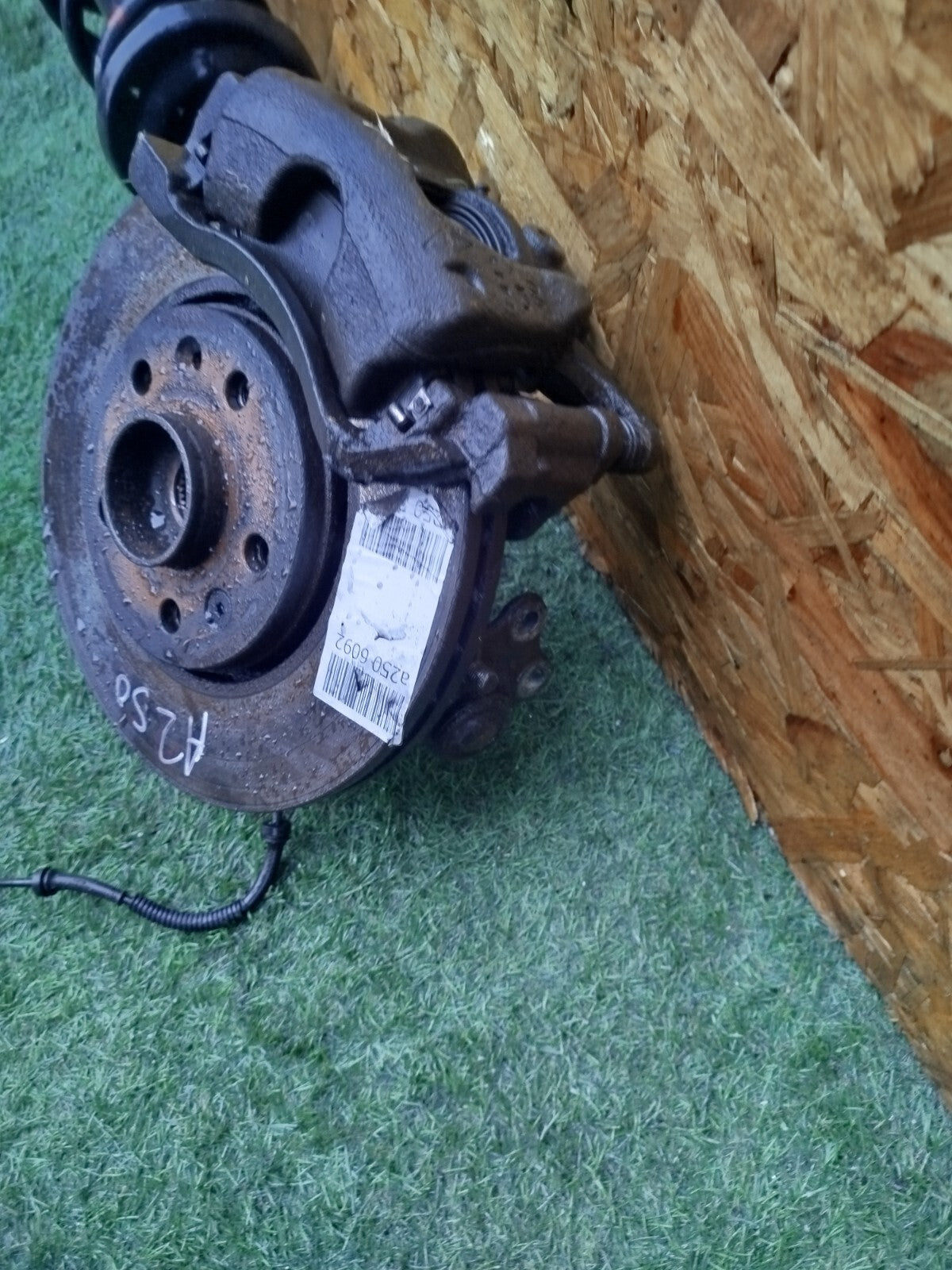2015 Renault Trafic MK3 SL27  Front Right Suspension Leg Hub Warranty A250 - Image 9