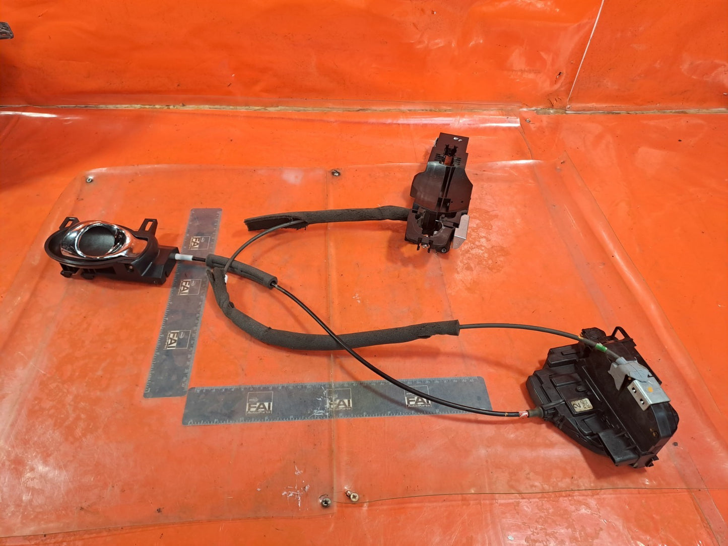 ✅NISSAN JUKE TEKNA 1.5 DIESEL 2017 FRONT LEFT DOOR LOCK 80671BA61A Warranty A322 - Image 1