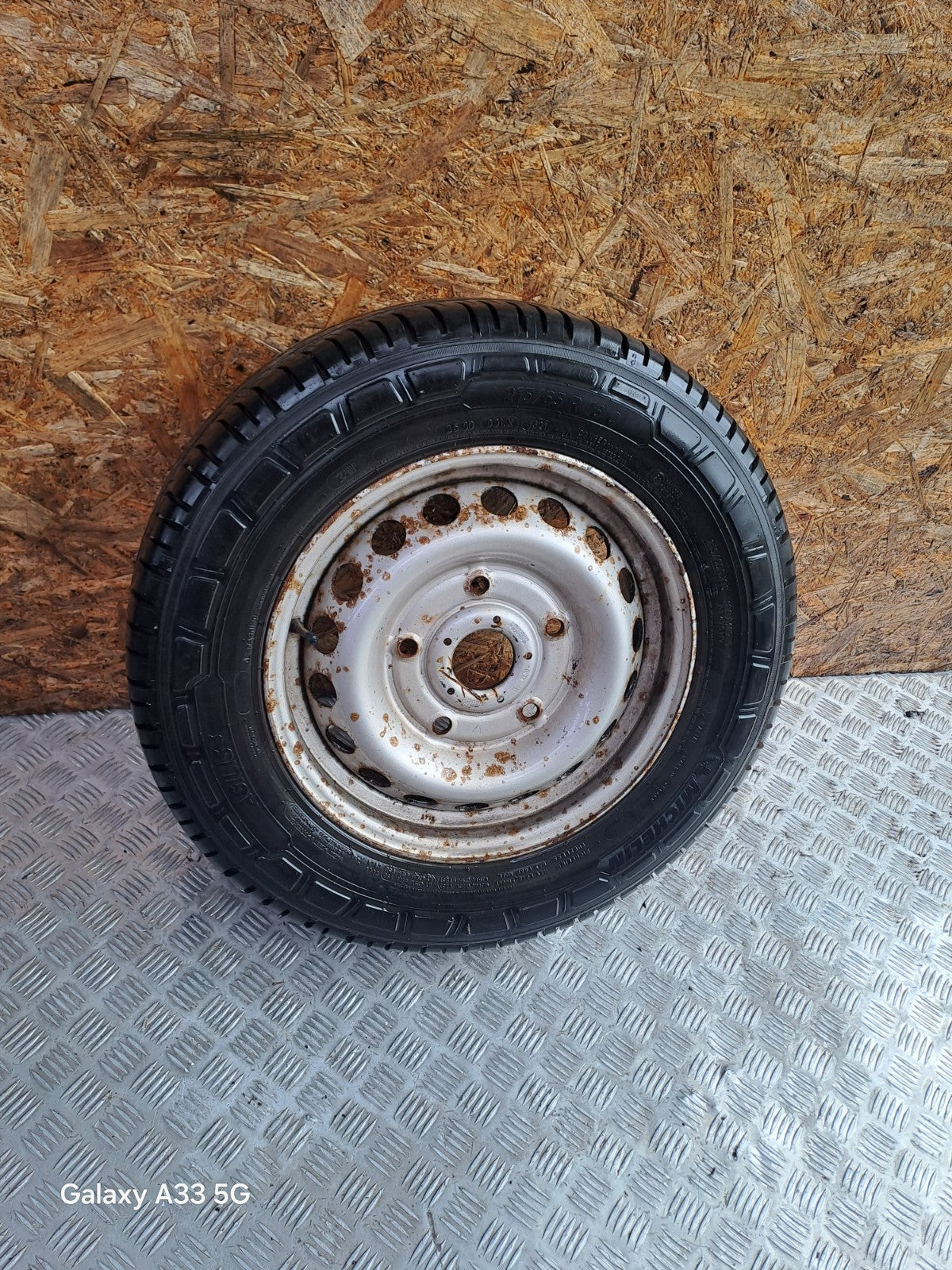 ✅VW CRAFTER CR35 2.0 DIESEL 2017 ALLOY WHEEL WITH TYRE 235/65 R16С A0014014802 - Image 2