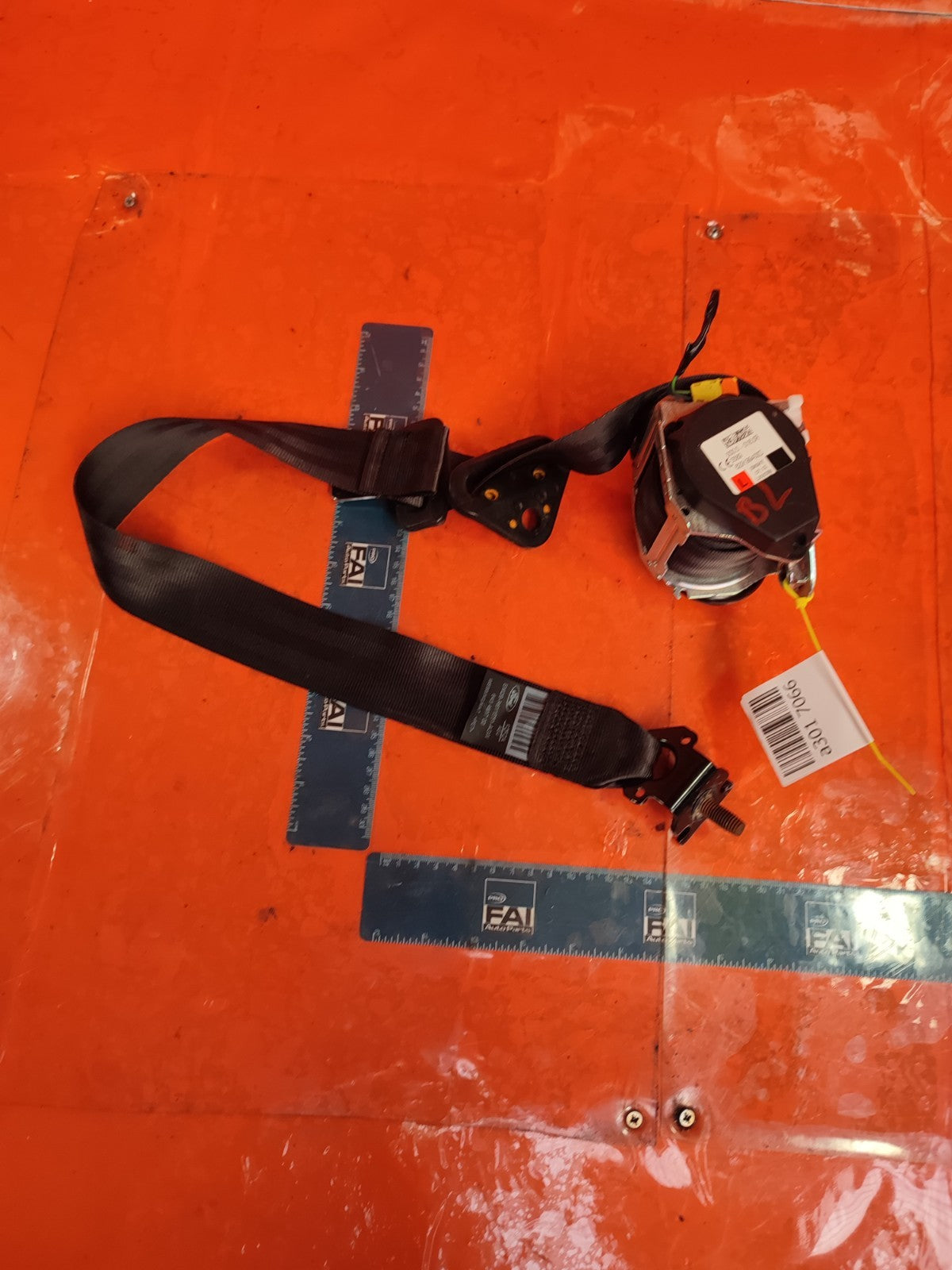 ✅FORD GALAXY ZETEC 2.0 DIESEL 2018 REAR LEFT SEAT BELT EM2BR611E51AGW 629199400D - Image 3