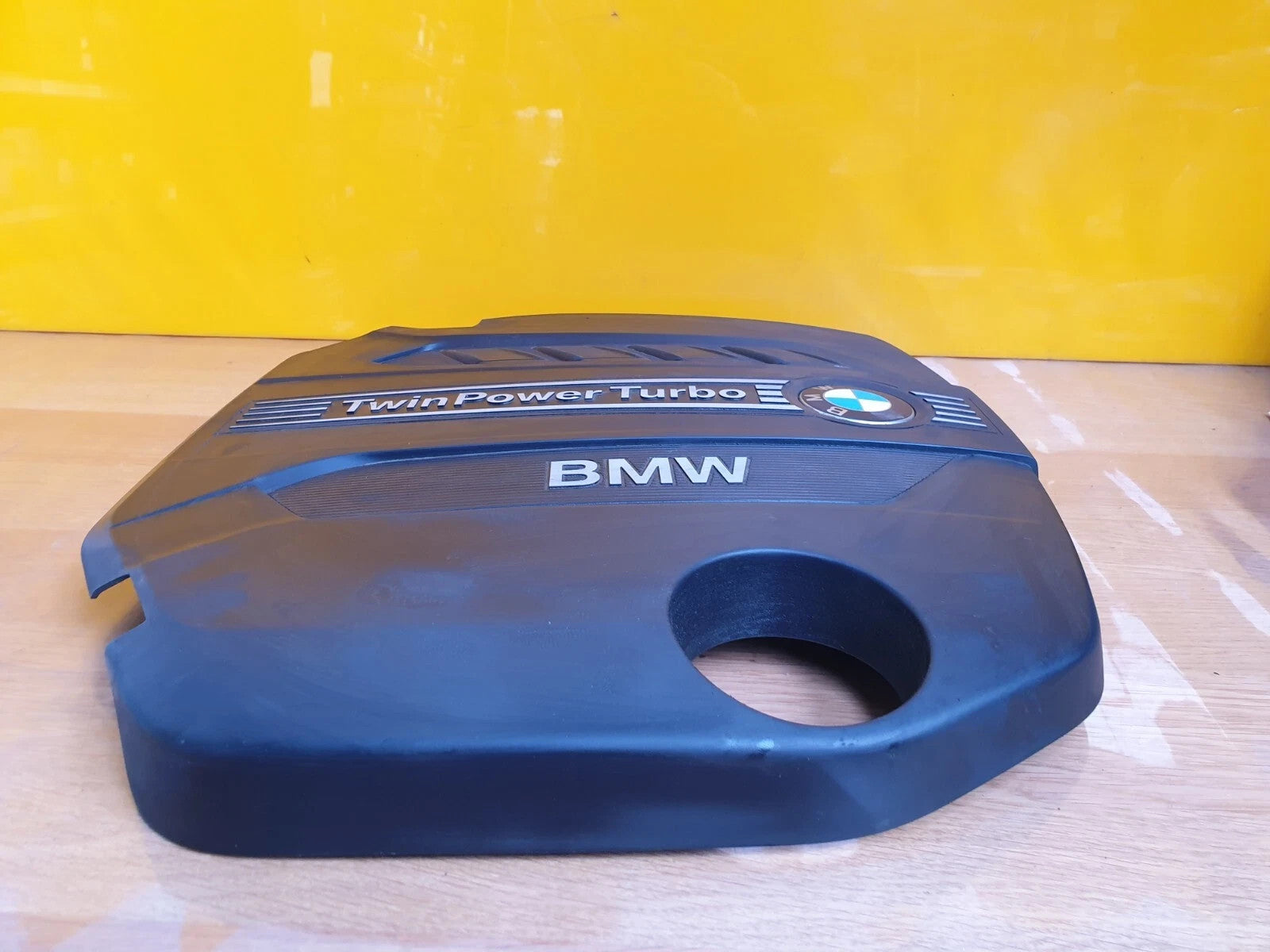 ebay-src:https://i.ebayimg.com/00/s/mtiwmfgxnjaw/z/vwcaaesw-7bqctd9/$_57.jpg