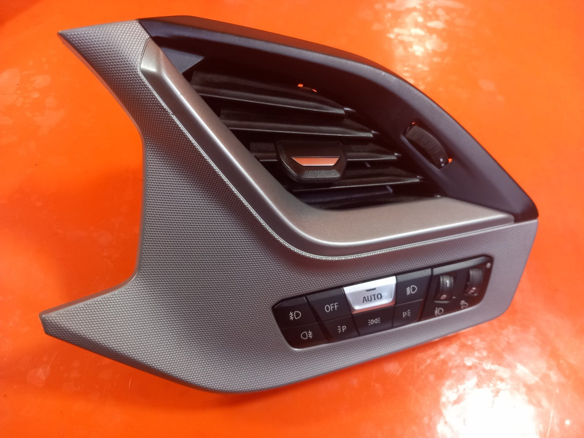 BMW F40 116D 1.5 Diesel 2021 Interior Trims and Air Vents 165A049D903 A365 - Image 10