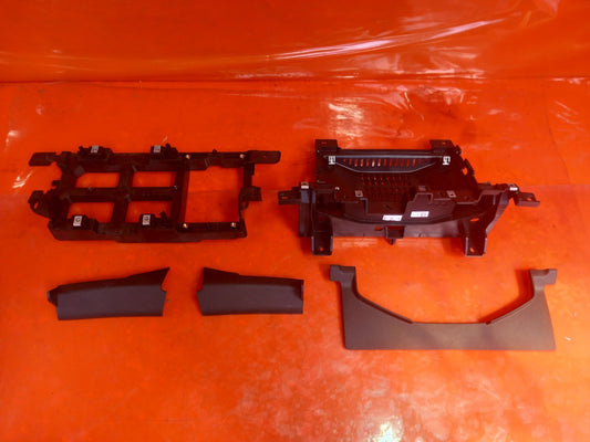 Land Rover Defender L663 3.0 Diesel 2025 Dashboard Trims N8B2047A04AAW Warranty - Image 2