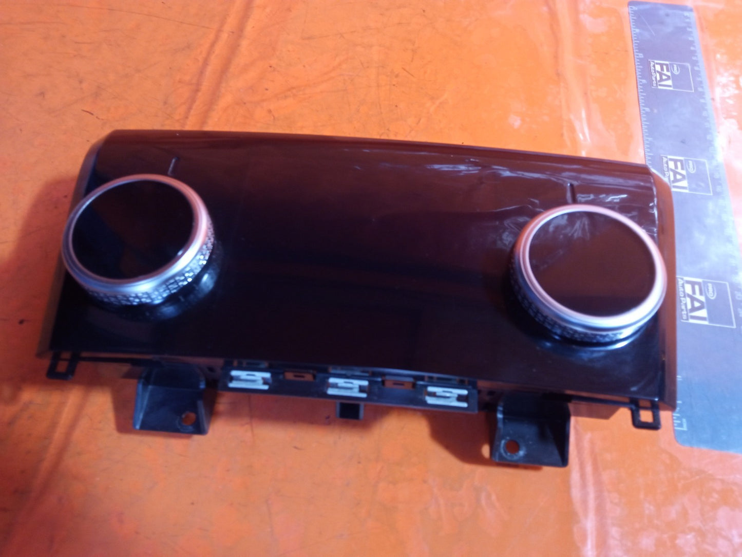✅Jaguar I-Pace Ev400 X590 2020 A/C Heater Climate Control Panel J9D313D734CD - Image 9