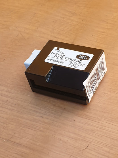 ebay-src:https://i.ebayimg.com/00/s/mtywmfgxmjaw/z/rhqaaoswwivmk1ur/$_57.jpg