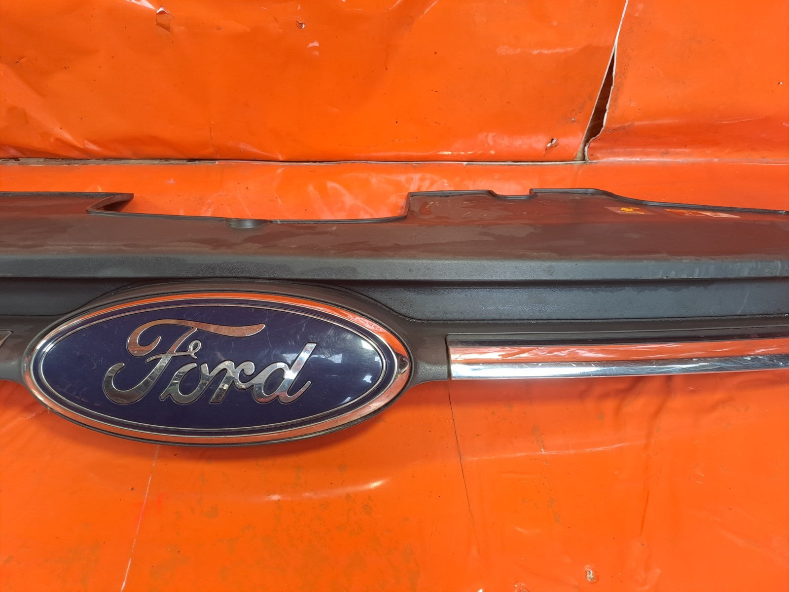 ✅2016 Ford Transit Custom Front Upper Radiator Grille Badge BK21-8A133-A A373 - Image 3