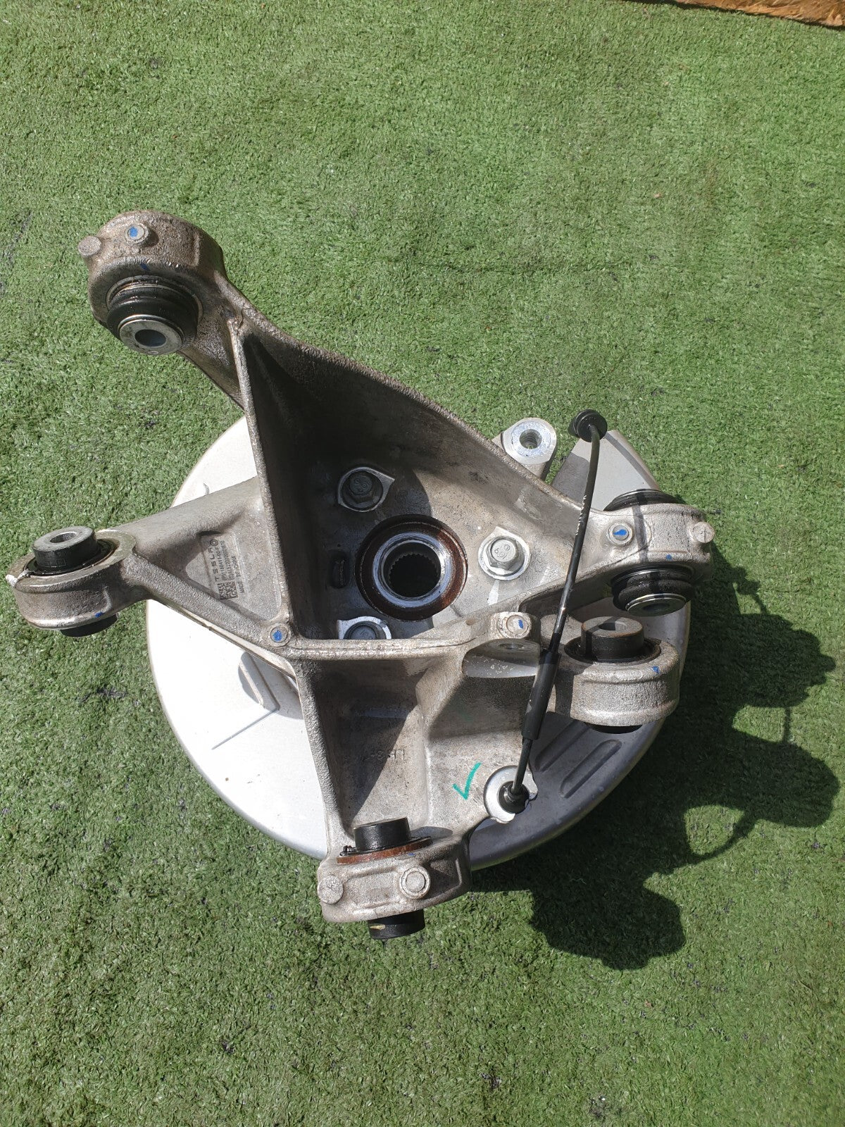 ✅2022 TESLA MODEL Y REAR LEFT WHEEL HUB 1044665-00-C + WARRANTY A172 - Image 10