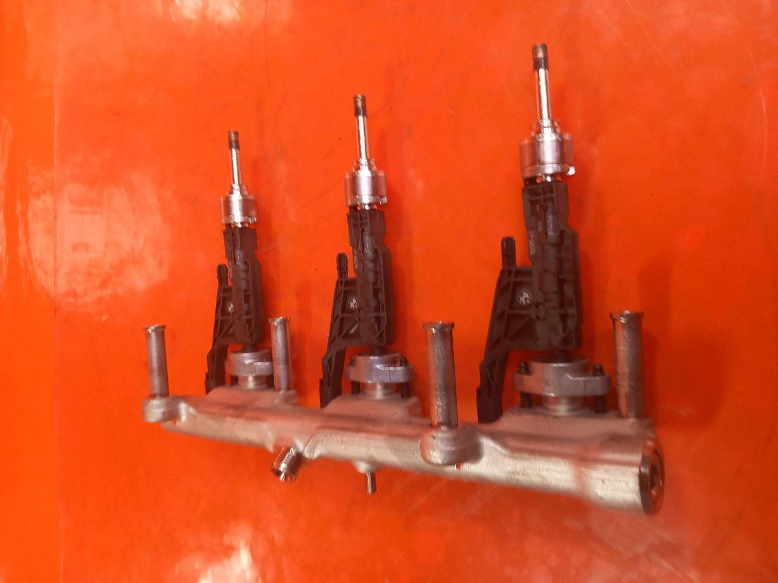 2025 BMW X5 G05 3.0 Petrol Fuel Rail Injectors 8665635 Warranty A398 - Image 5