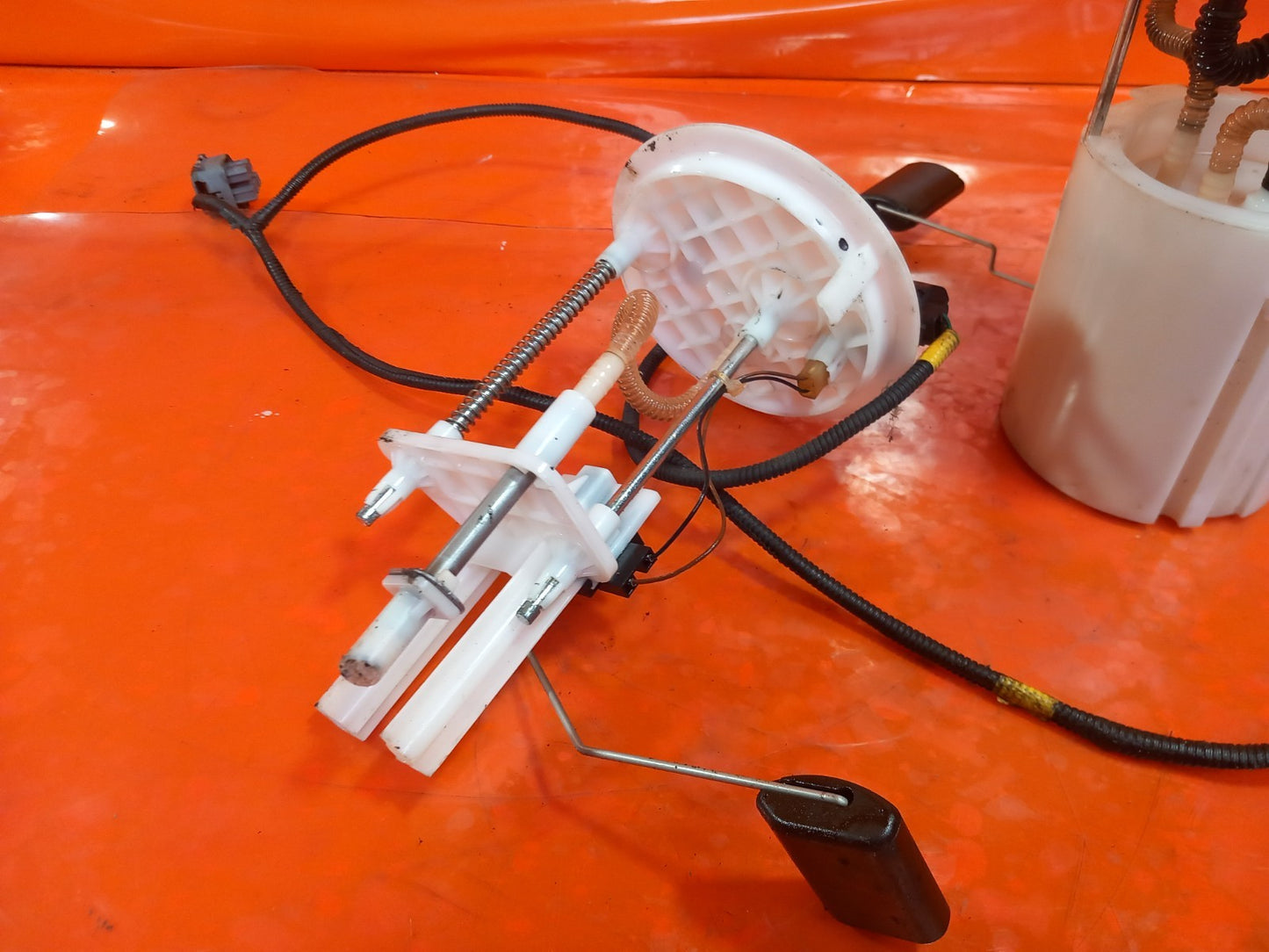 2018 Ssangyong Korando ELX 4X4 Fuel Pump Sender Unit 22300-34001 Warranty A329 - Image 5