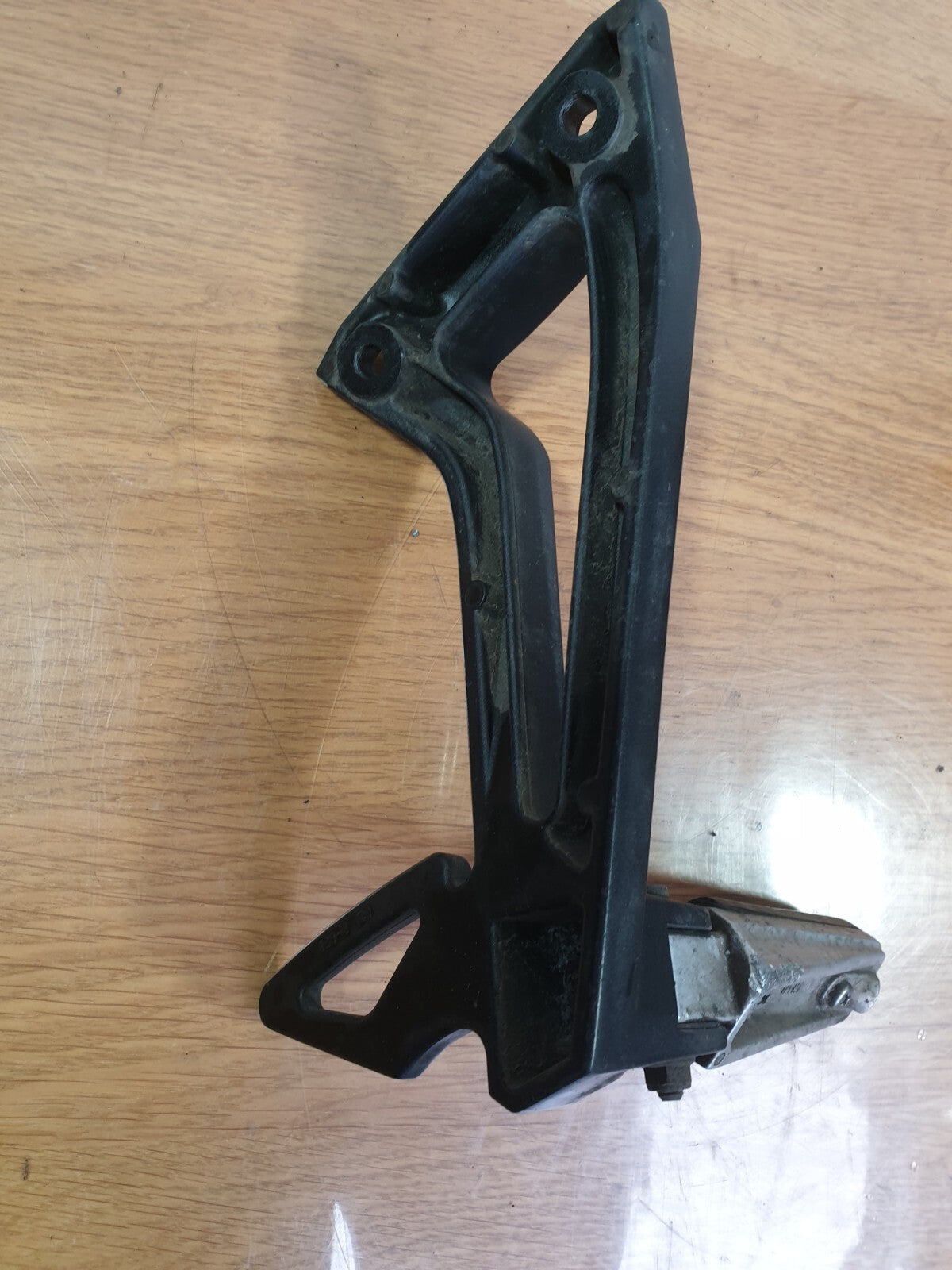 ✅2007 YAMAHA FZ6 FAZER S2 PETROL REAR LEFT PILLION FOOTREST + WARRANTY A185 - Image 7