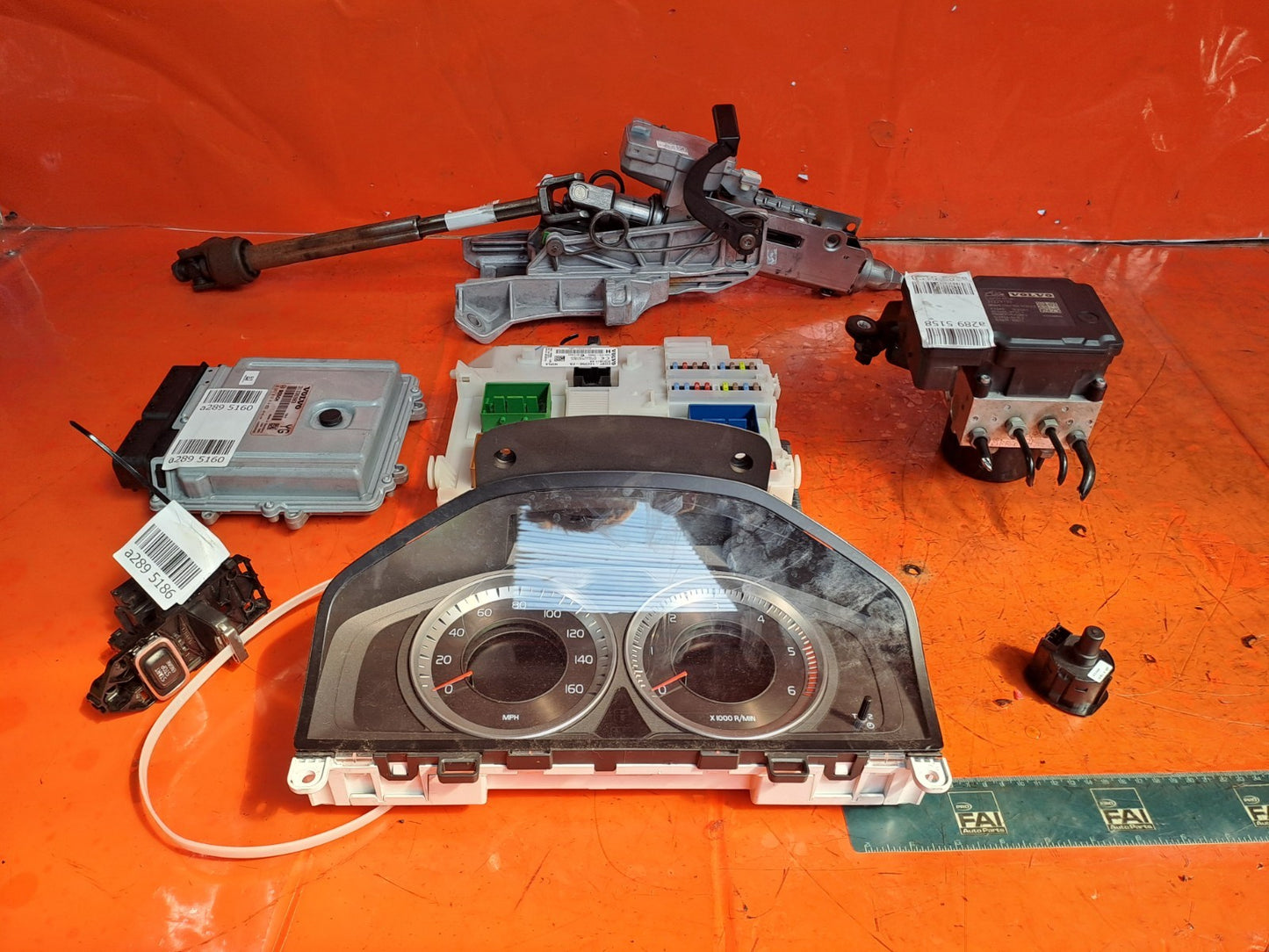 ✅Volvo Xc60 Se Awd 2012 2.4 Diesel MANUAL ENGINE ECU KIT 31318268 31336983 A289 - Image 1