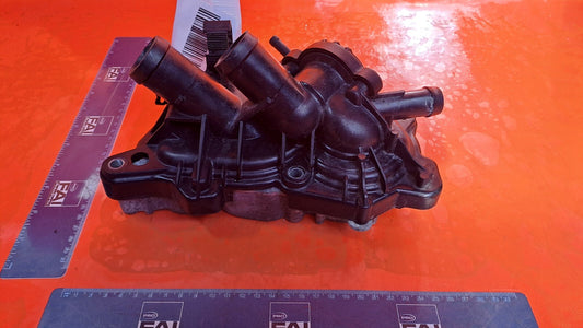 2019 SEAT ARONA FR 1.0P THERMOSTAT HOUSING WITH WATER PUMP 04E121042AD A217 - Image 2
