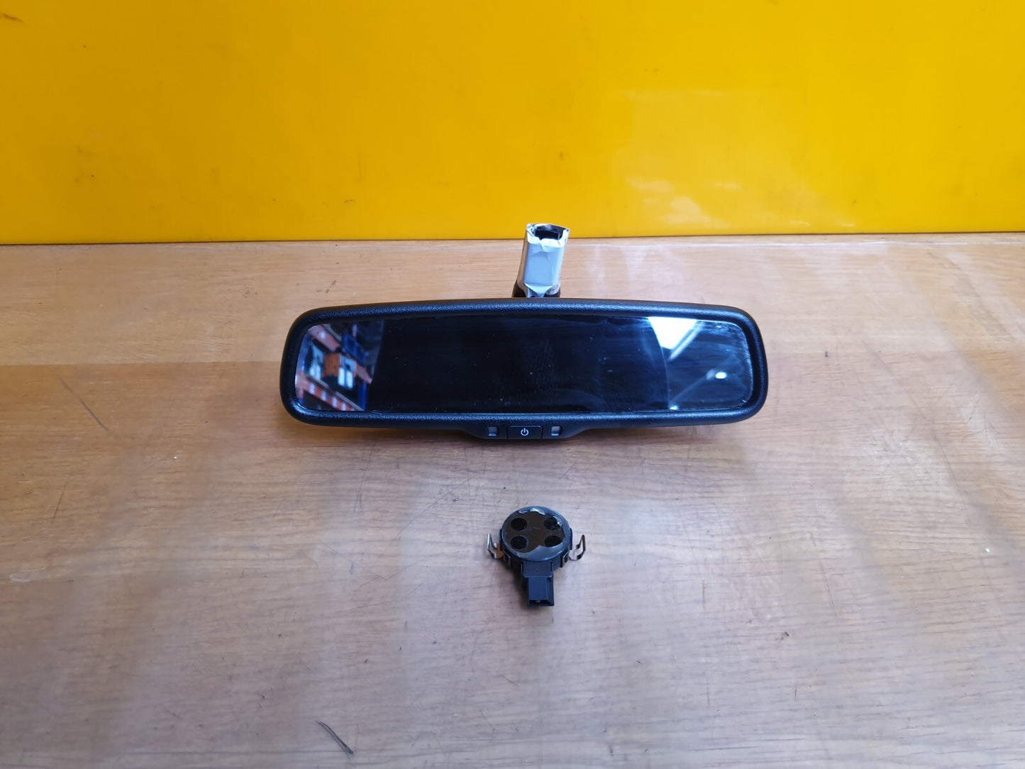 ✅2016 KIA NIRO 2 EV S-A 1.6P INTERIOR REAR VIEW MIRROR & RAIN SENSOR E11028009 - Image 1
