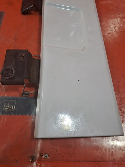 ✅VOLVO FL 5.5 DIESEL 2003 RIGHT LOWER CABIN WIND DEFLECTOR SPOILER 3182381 A324 - Image 2