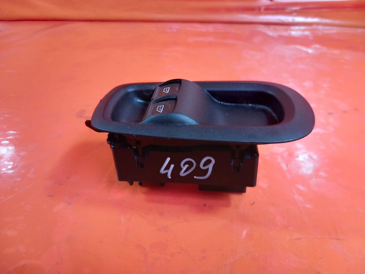 ebay-src:https://i.ebayimg.com/00/s/mtiwmfgxnjaw/z/lpqaaeswnrpqvfws/$_57.jpg