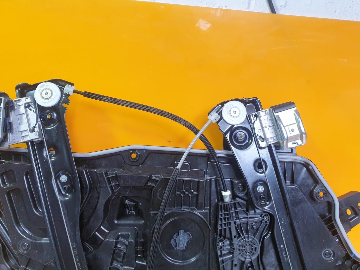 TESLA MODEL Y LO 2022 Front Right Door Window Regulator 1495509-00-E Warranty - Image 5