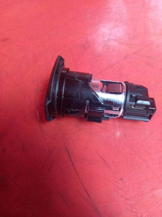 ebay-src:https://i.ebayimg.com/00/s/mtywmfgxmjaw/z/fckaaeswytbqfx0o/$_57.jpg